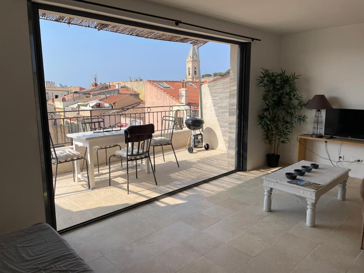 Les Toits De Sanary Et La Mer Sanary-sur-Mer Exterior foto